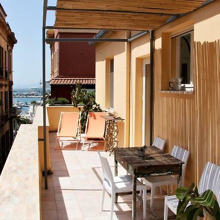 Appartamento Con Terrazza Panoramica In Marina. Cagliari Eksteriør bilde